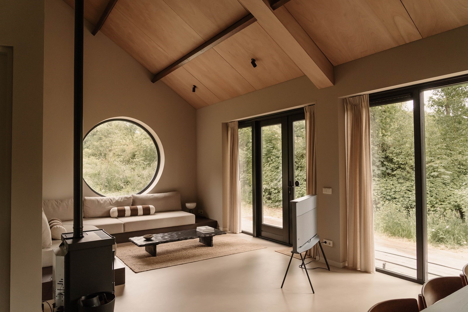 Bijzondere cabin met hottub in Japandi-stijl