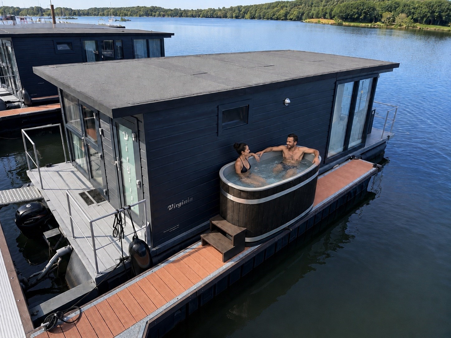 Houseboat met duo hottub en uitzicht over de Mookerplas