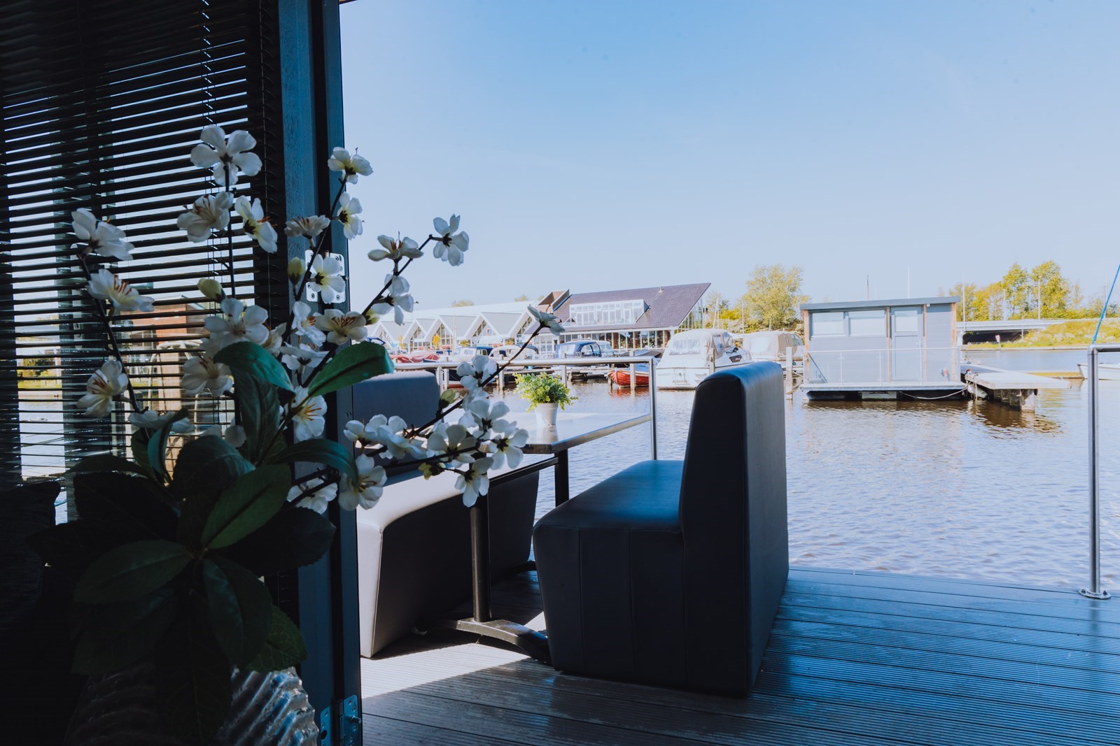 Slapen op het water in een luxe Havenlodge