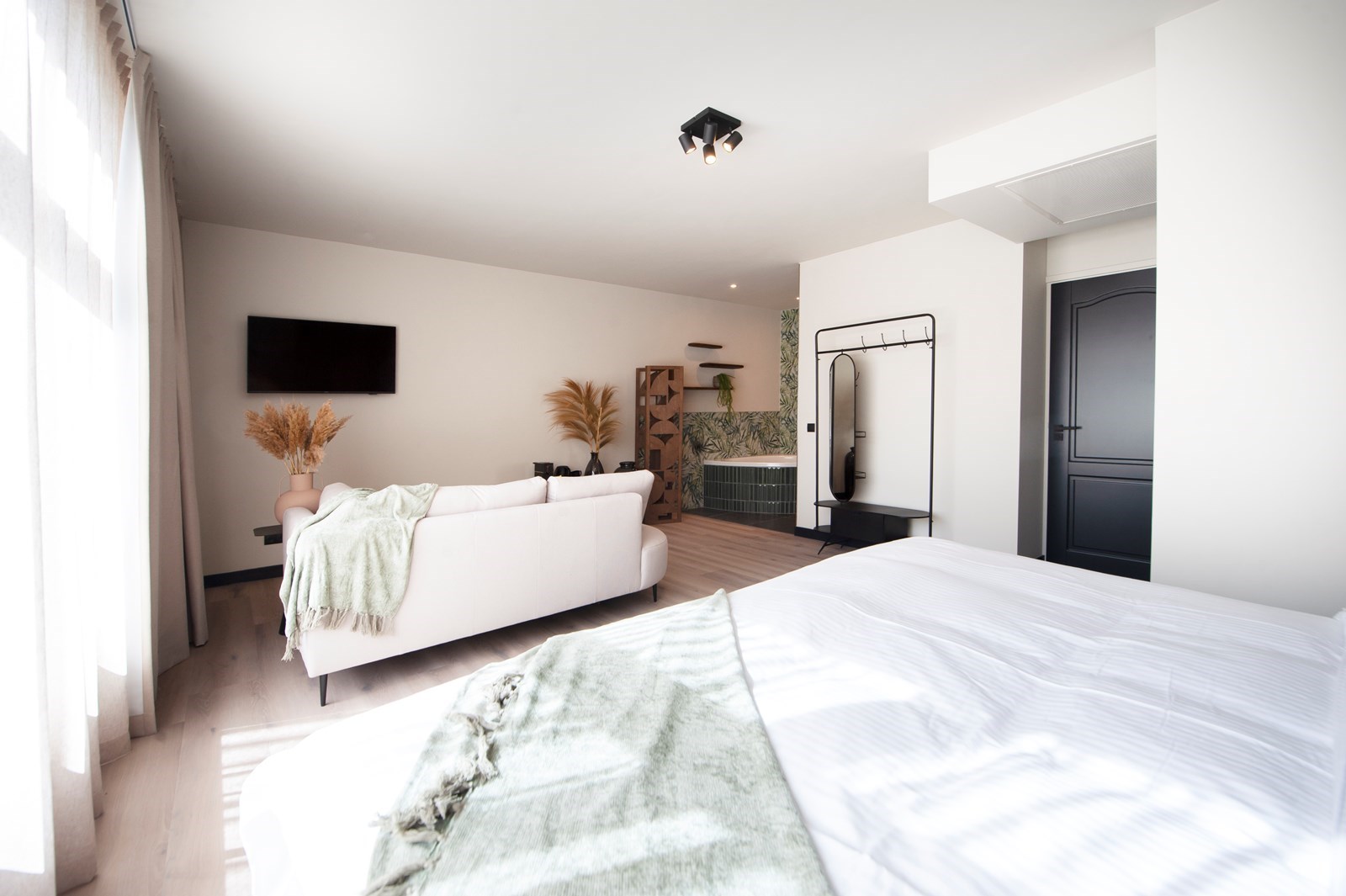 Luxe suite met hoekbad in een boutique hotel in de Achterhoek