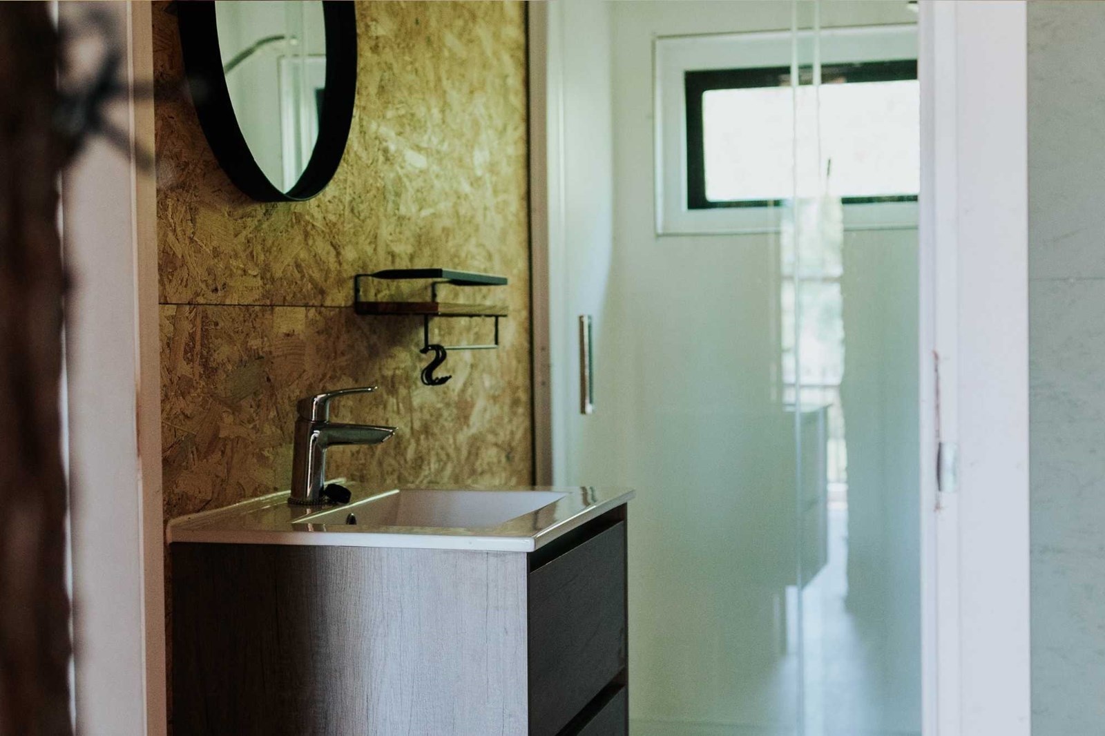 Overnachten tussen de boomtoppen met 10 personen in je eigen Boomhutdorp