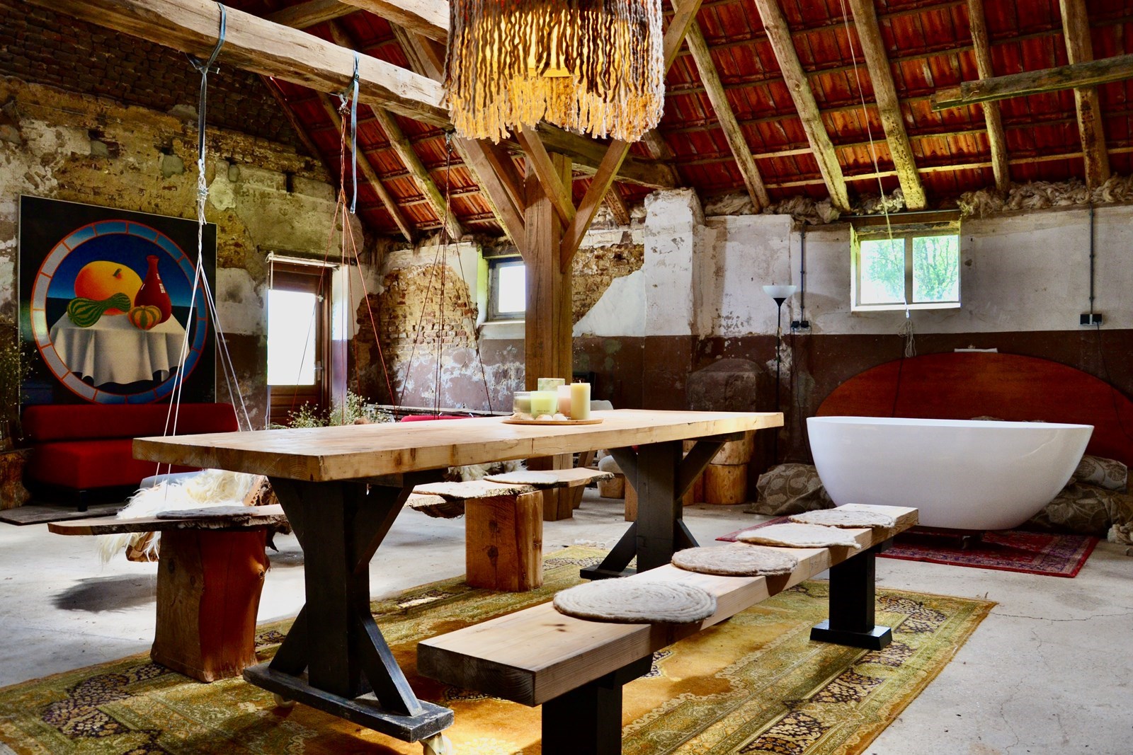 Wolhalla met buiten/binnen bad en vuurplaats