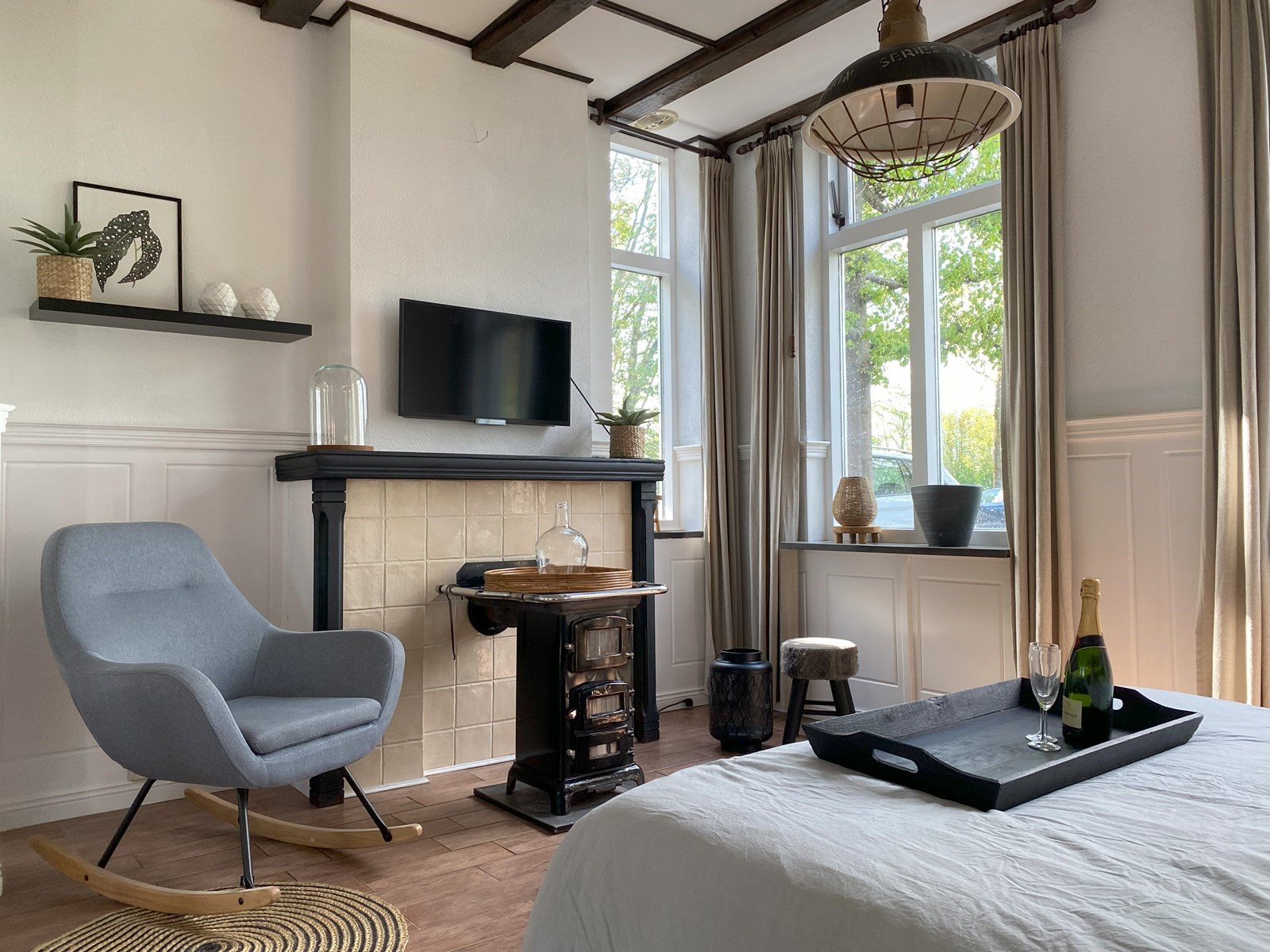 Overnachten in het voorhuis van een woonboerderij uit 1906