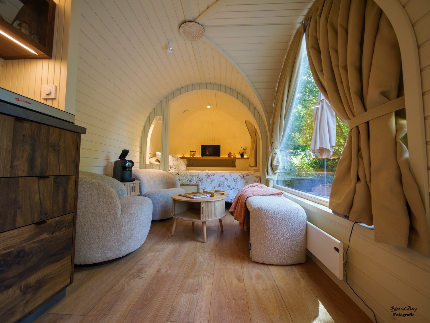 Iglu cabin voor het hele gezin midden in het bos van Drenthe