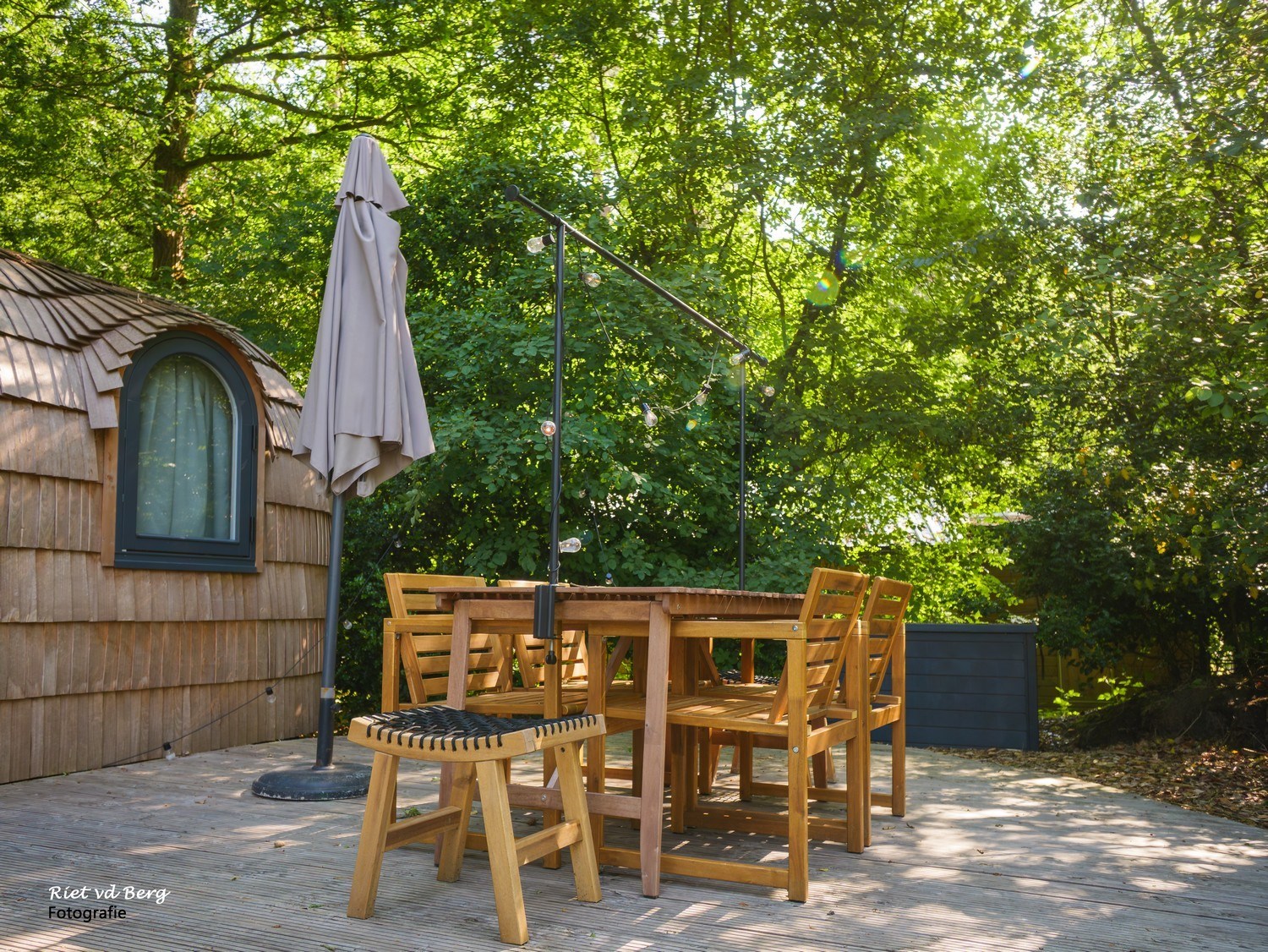 Iglu cabin voor het hele gezin midden in het bos van Drenthe