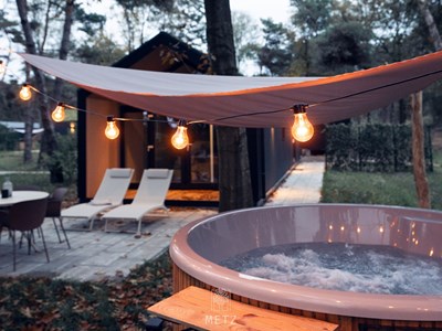 Luxe Wellness Boslodge midden in het bos op de Sallandse Heuvelrug Luxe Wellness Boslodge midden in het bos op de Sallandse Heuvelrug