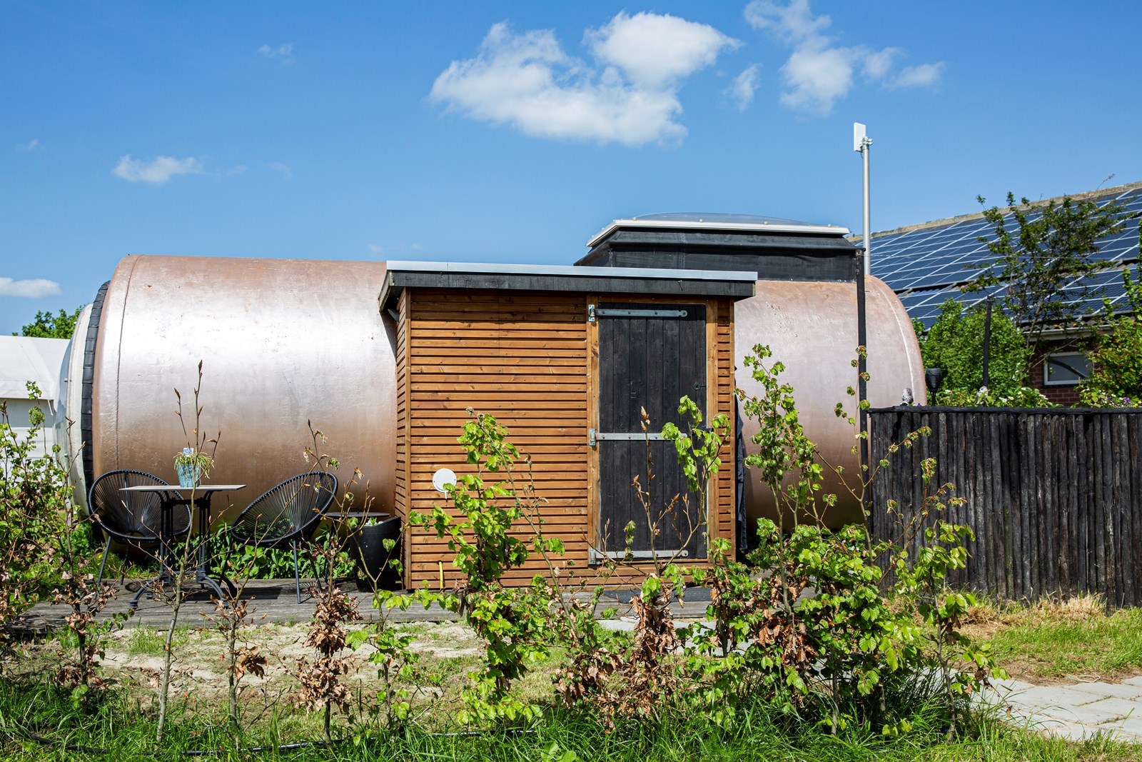 Unieke Voersilo die omgebouwd is tot een Tiny house
