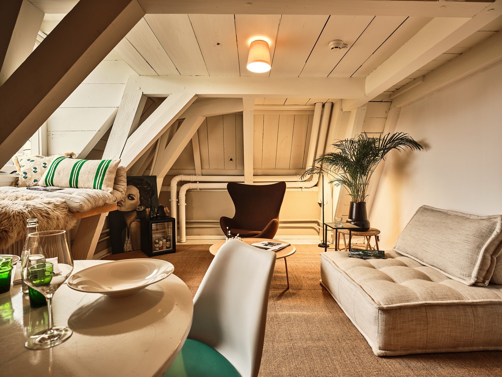 Romantische zolderkamer op een prachtige buitenplaats