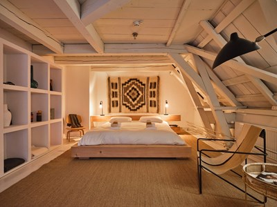 Romantische zolderkamer op een prachtige buitenplaats Romantische zolderkamer op een prachtige buitenplaats