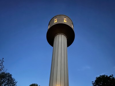Overnachten in het voormalig waterbassin van een Watertoren Overnachten in het voormalig waterbassin van een Watertoren