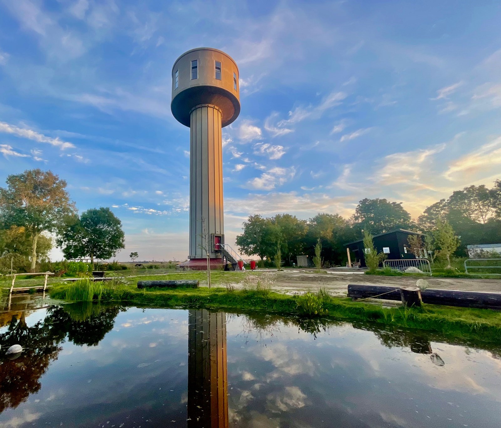 Overnachten in het voormalig waterbassin van een Watertoren