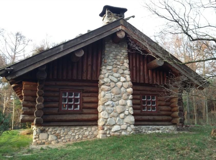 Overnachten in een unieke Noorse Boomstamhut