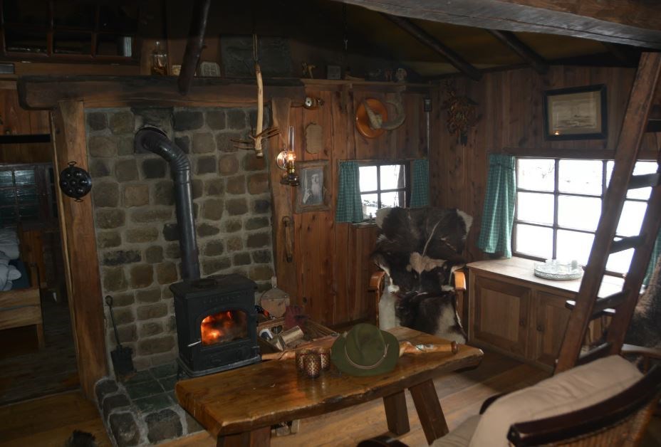 Overnachten in een sfeervolle back to basic Boshut