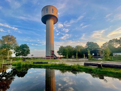 Overnachten in het voormalig waterbassin van een Watertoren Overnachten in het voormalig waterbassin van een Watertoren