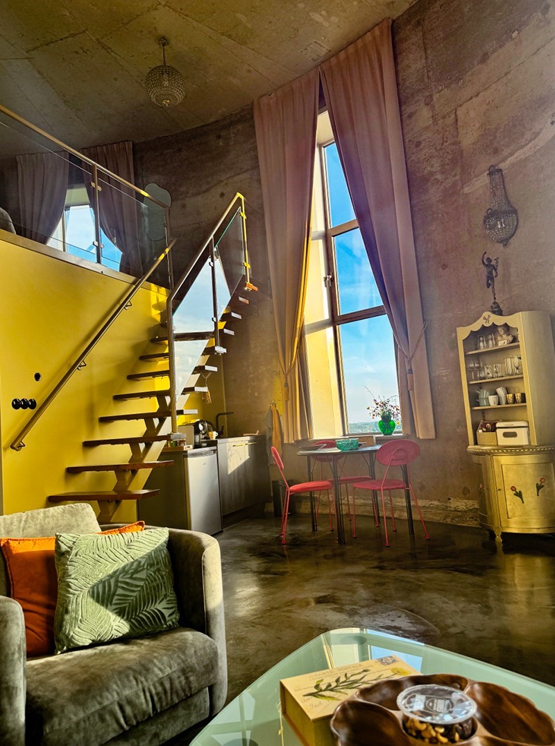 Overnachten in het voormalig waterbassin van een Watertoren