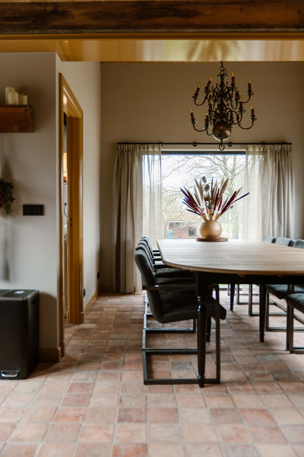 Slapen in een oude Wachtpost langs de Langstraat Spoorlijn