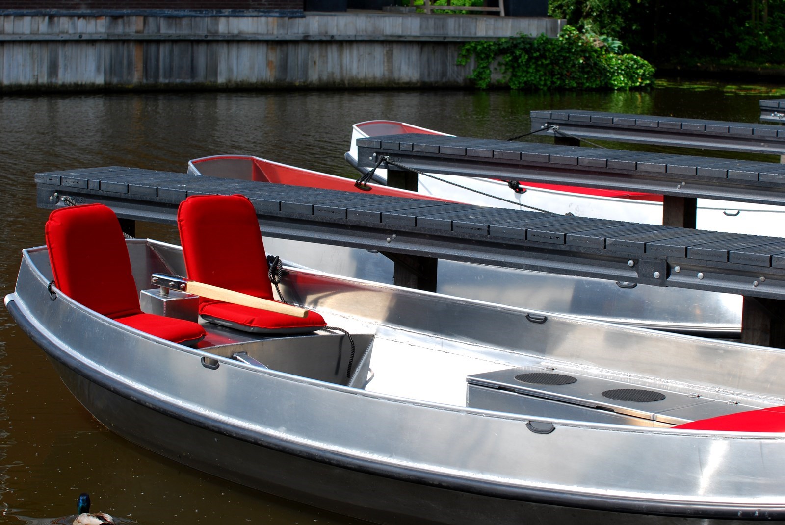 Vakantiehuisje voor 4 personen aan de Elfstedenroute met je eigen elektrische bootje