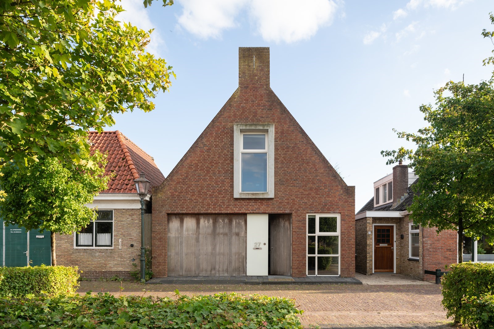 Bijzonder 10-persoons vakantiehuis met elektrische sloep 