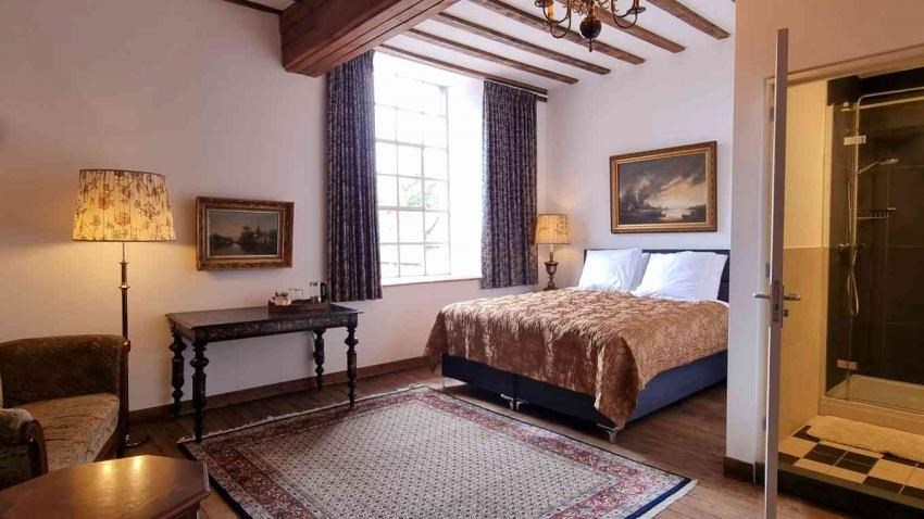 Overnachten in een Kapelkamer in een Kasteel in Limburg