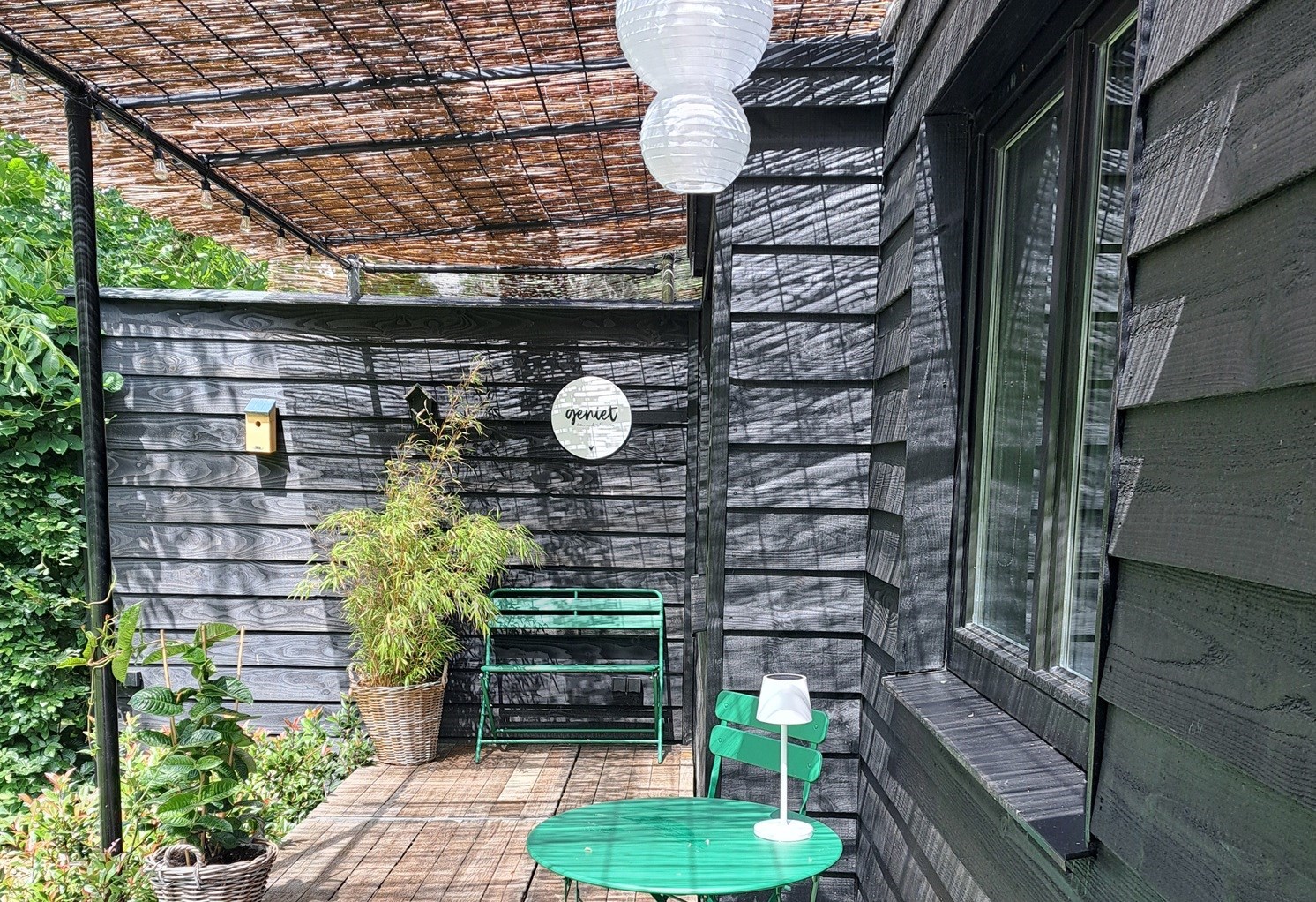 Origineel overnachten in een Tiny house in het smalste stukje Nederland