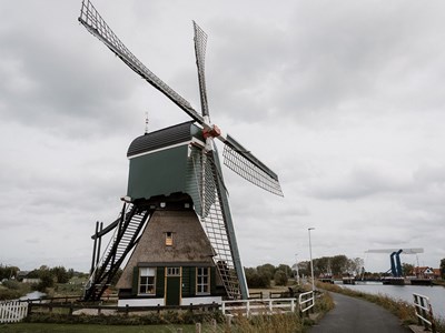 Origineel overnachten in een Waterwipmolen met uitzicht over de polder Origineel overnachten in een Waterwipmolen met uitzicht over de polder