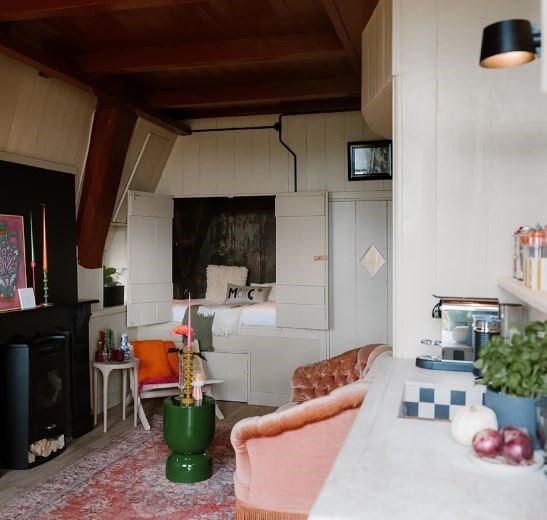 Origineel overnachten in een Waterwipmolen met uitzicht over de polder