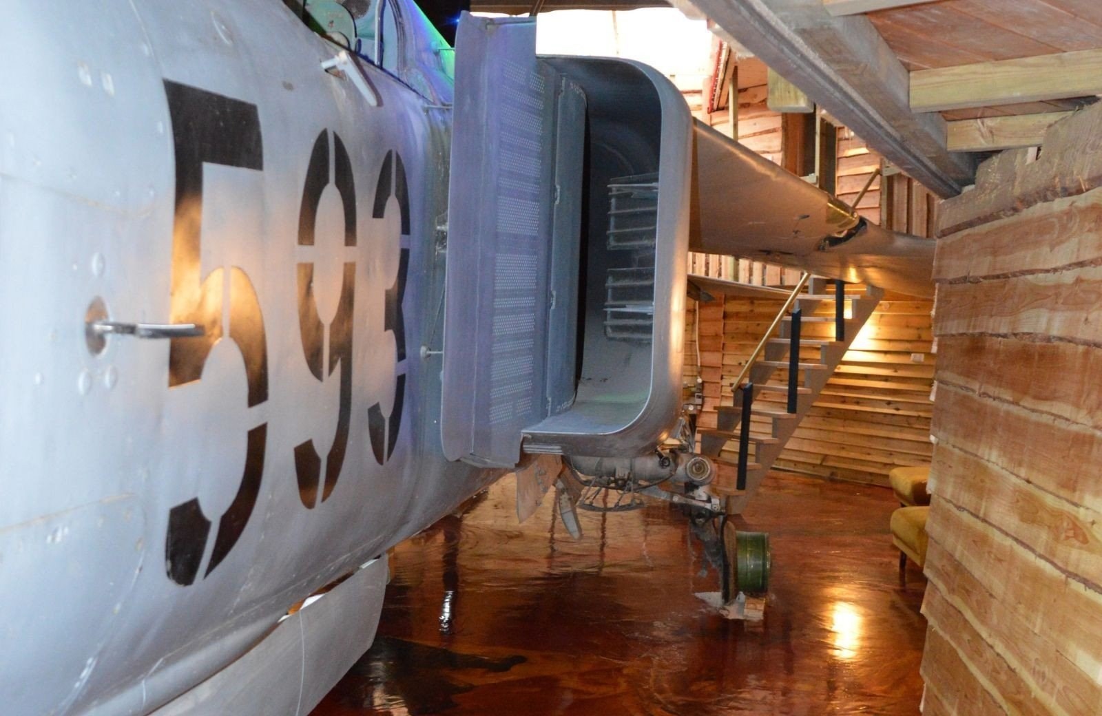 Origineel overnachten in een echte straaljager