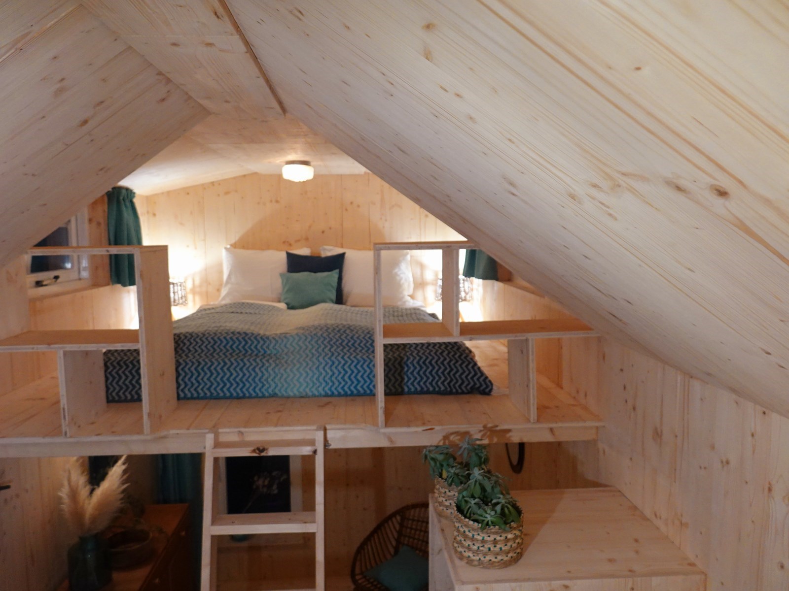 Origineel overnachten in een zelfgemaakt biobased tiny house