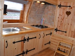Grote luxe kampeerton voor 5 personen Grote luxe kampeerton voor 5 personen