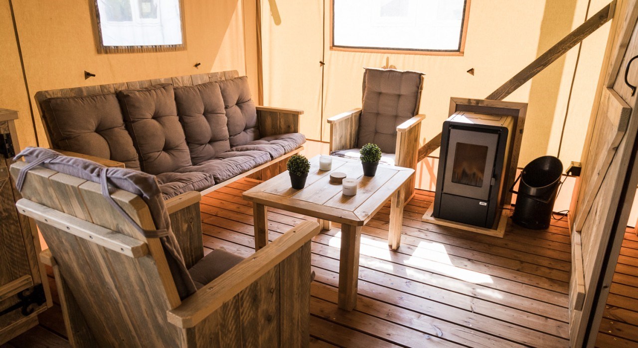 Glamping in een luxe safaritent in Limburg