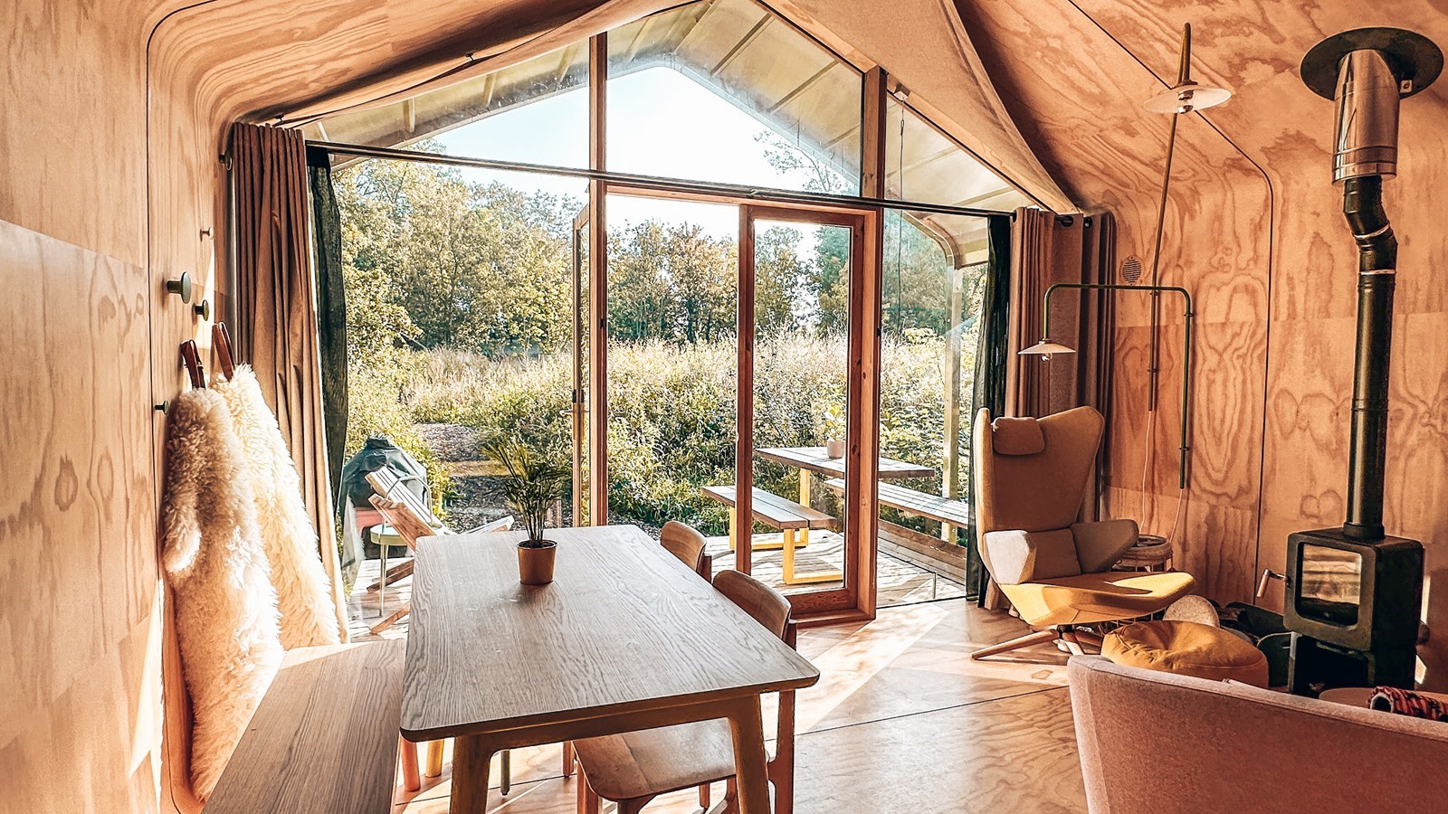 Unieke cabin met hottub vlakbij het strand
