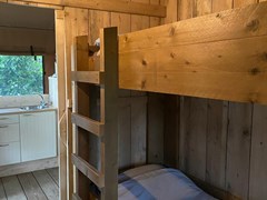 Glamping in een safaritent met sanitair Glamping in een safaritent met sanitair