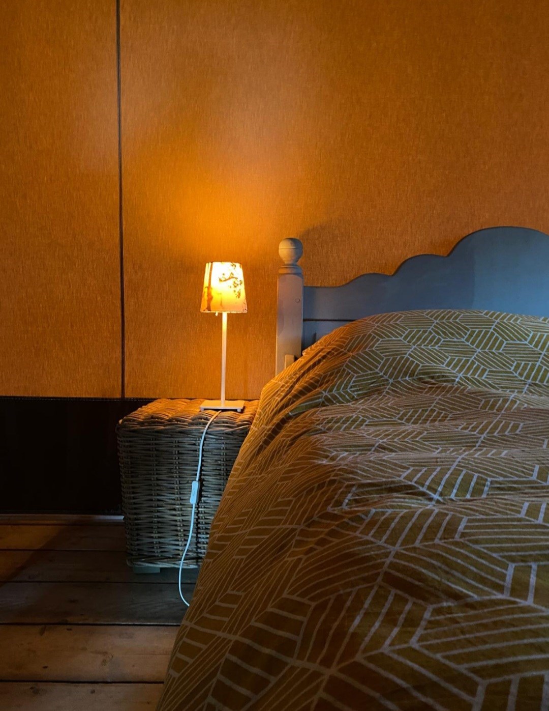 Glamping in een safaritent op een kleine boerencamping in Friesland