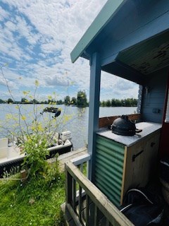 Tiny beach house op een eiland met  je eigen boot