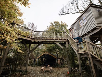 Unieke Boomhut in Friesland Unieke Boomhut in Friesland