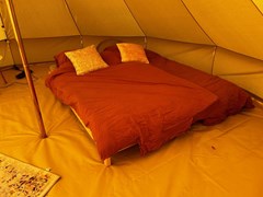 Overnachten in een Bell tent op een plek waar je helemaal zen wordt Overnachten in een Bell tent op een plek waar je helemaal zen wordt