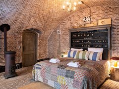 Overnachten in de voormalige Postkamer van een Fort Overnachten in de voormalige Postkamer van een Fort