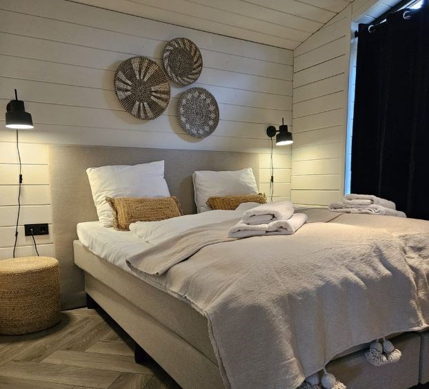 Uniek vakantiehuis met uitzicht op het meer inclusief hottub