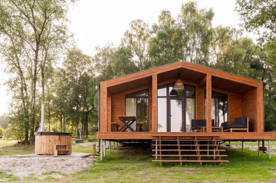 Uniek vakantiehuis met uitzicht op het meer inclusief hottub