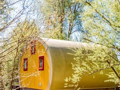 Bijzonder Tiny house op een boscamping Bijzonder Tiny house op een boscamping
