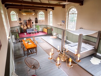 Overnachten in een middeleeuwse Kerk en spelen op het historische kerkorgel Overnachten in een middeleeuwse Kerk en spelen op het historische kerkorgel