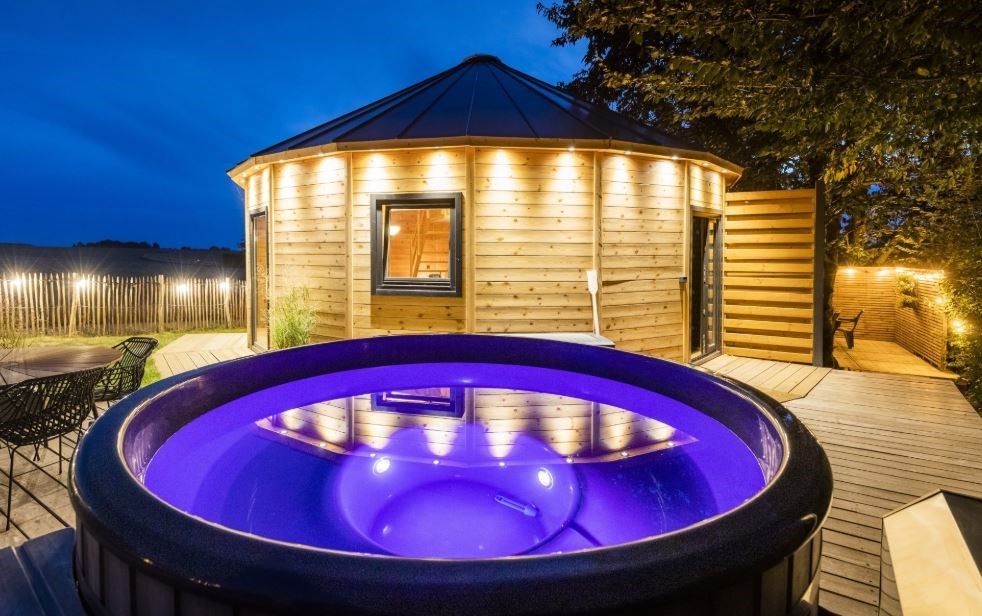 Unieke wellness Yurt met hottub en sauna