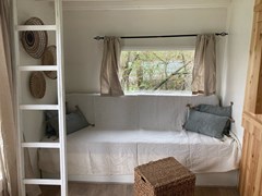 Origineel overnachten in een uniek circulair droomhuisje Origineel overnachten in een uniek circulair droomhuisje