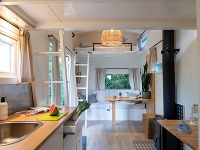 Origineel overnachten in een uniek circulair droomhuisje Origineel overnachten in een uniek circulair droomhuisje