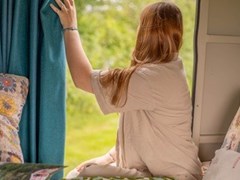 Origineel overnachten in een voormalig spijkstaal wagentje Origineel overnachten in een voormalig spijkstaal wagentje