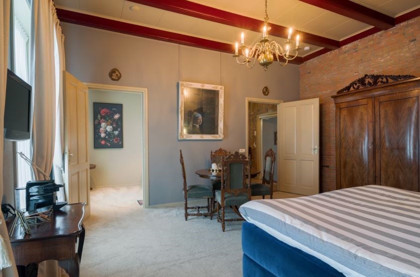 Suite in een 17e-eeuws rechthuis in Friesland