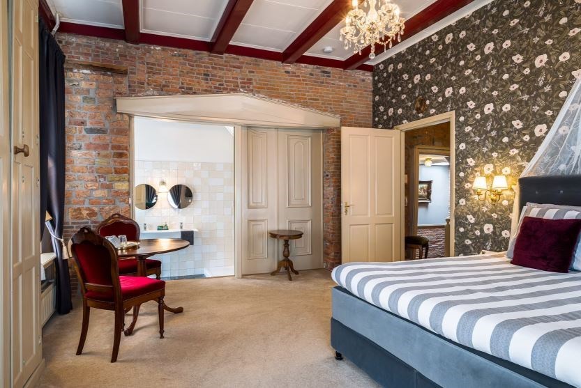 Unieke kamer in een 17e-eeuws rechthuis in Friesland