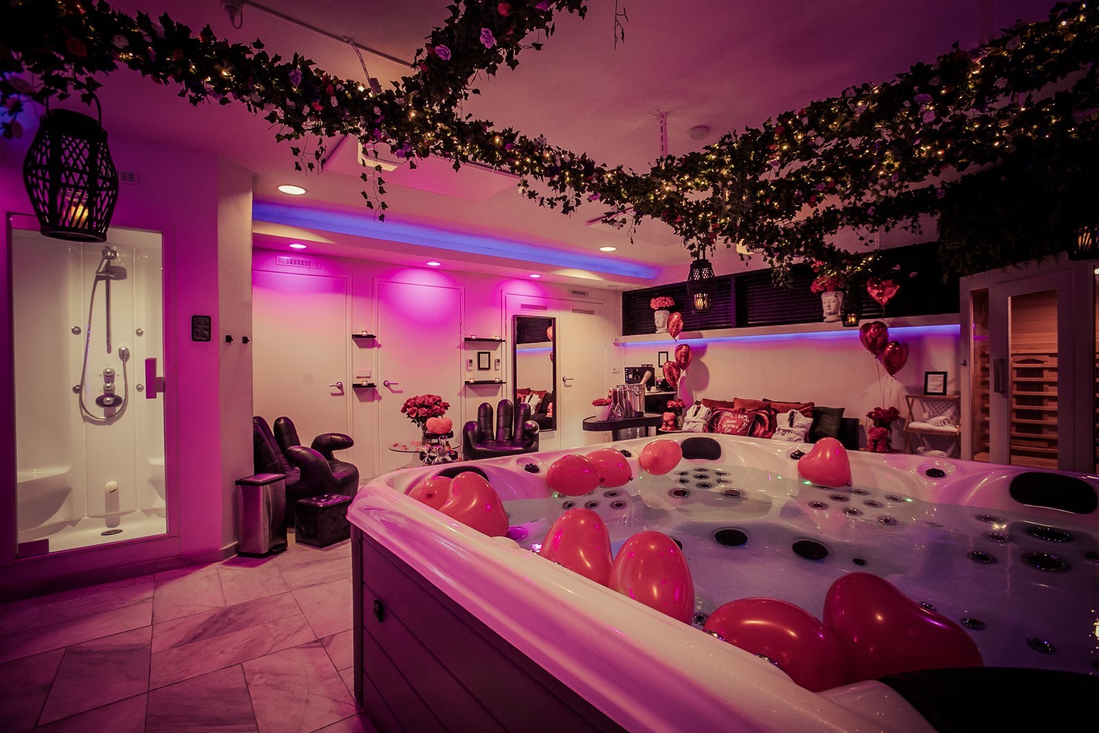 Romantische Jacuzzi suite met aparte slaapkamer