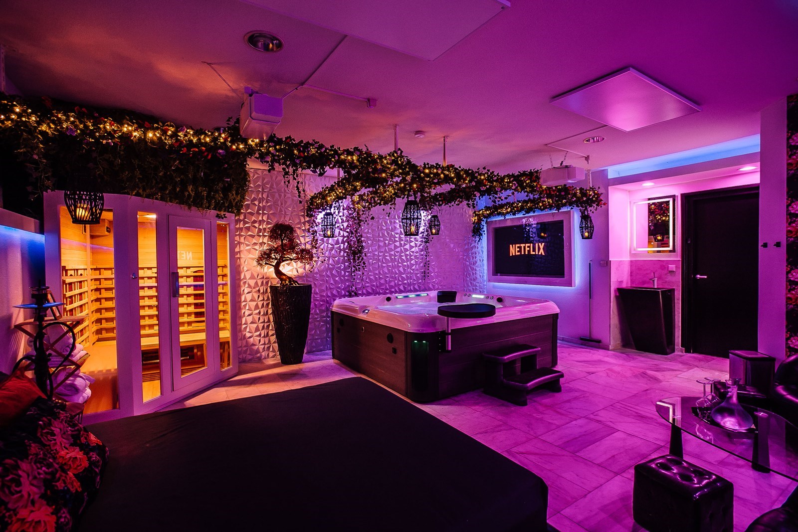 Romantische Jacuzzi suite met aparte slaapkamer