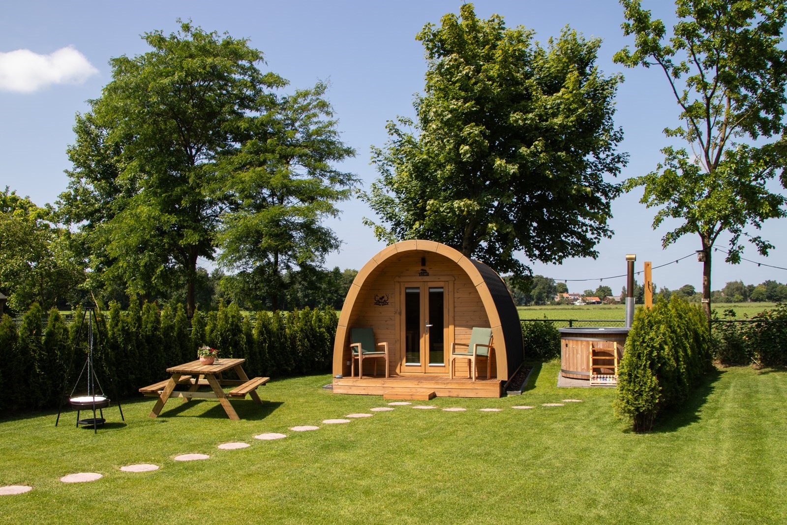 Romantisch overnachten op het Brabantse platteland, met houtgestookte hottub